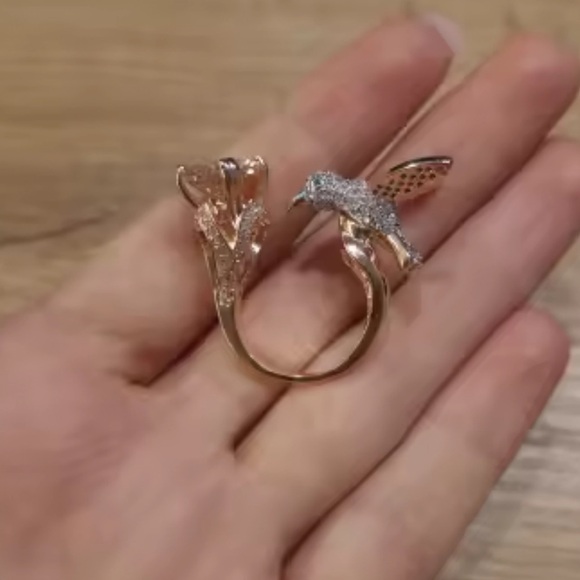 Hummingbird Royal Champagne Crystal Ring - Picture 2 of 8